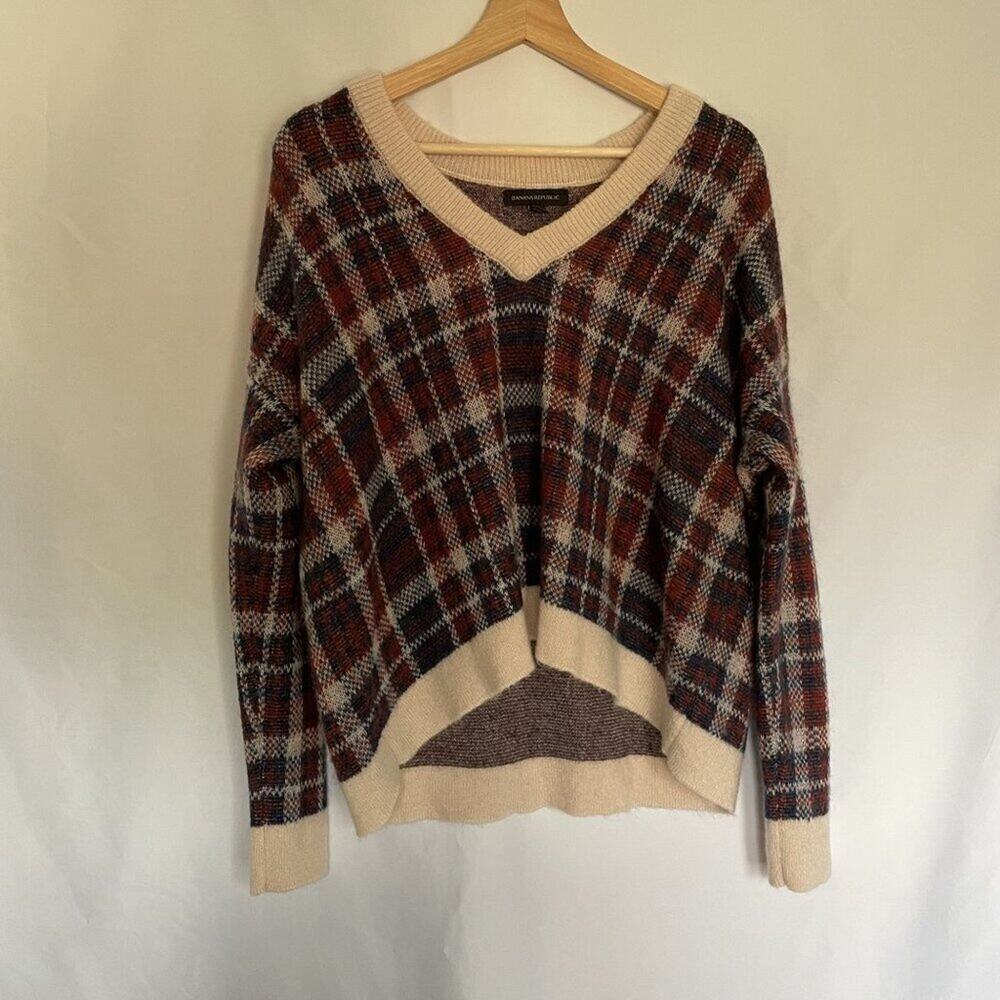 Banana Republic Plaid V-Neck Sweater S Wool Blend Red & Beige women's fall